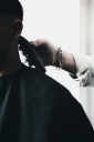 Rasatura Capelli A Macchinetta e Definizione Barba